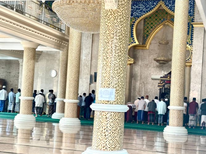 Masjid Agung Baitul Qodim, Saksi Awal Jejak Islam di Loloan